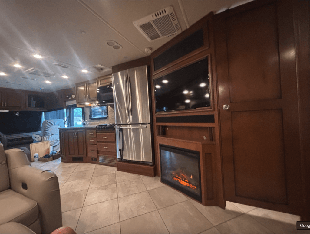 2015 Fleetwood Bounder 35K - National Vehicle