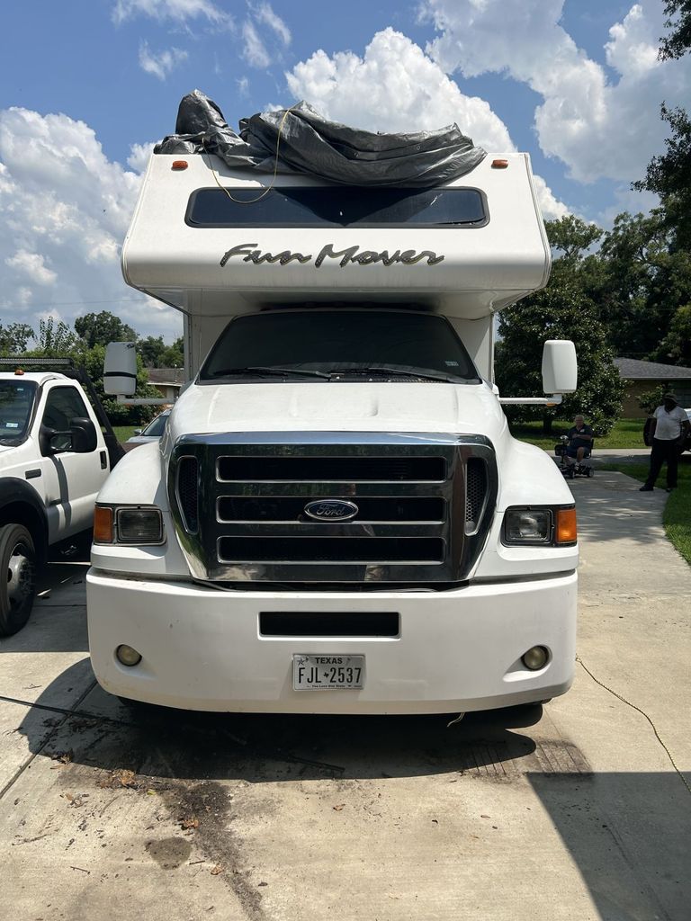 レイ 2004 Four Winds Fun Mover 35C - National Vehicle