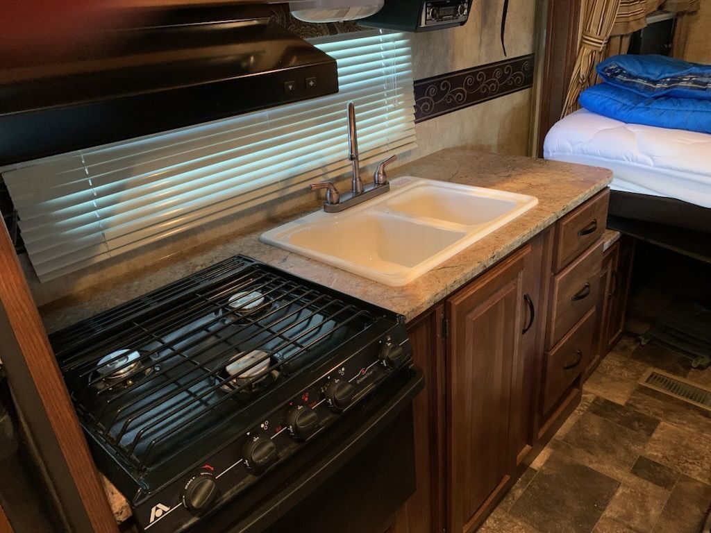 2012 Keystone Outback 10th Anniversary 250RS - National Vehicle