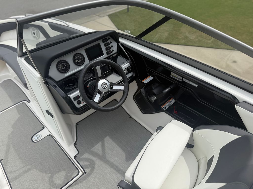 2022 Yamaha AR210 - National Vehicle