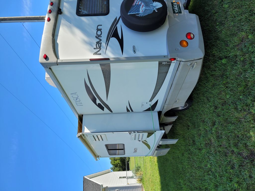 ディエマ 2010 Itasca Navion 24J - National Vehicle