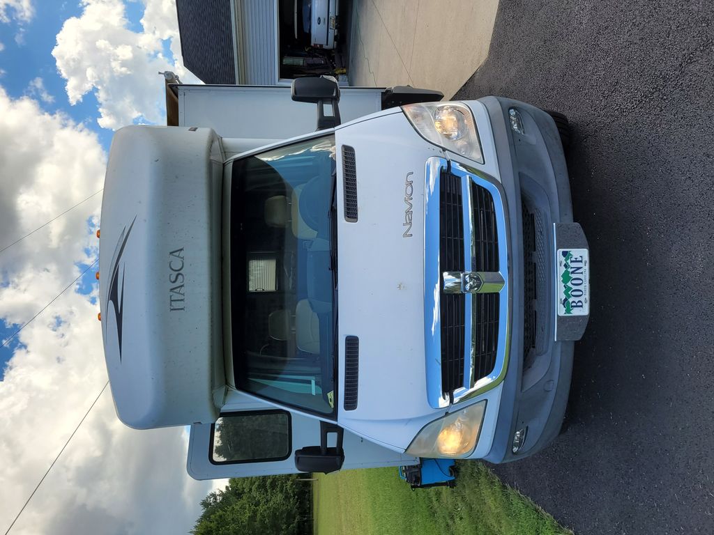 2010 Itasca Navion 24J - National Vehicle