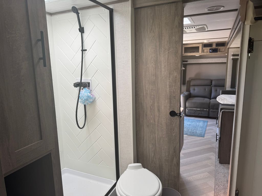 2021 Forest River Salem Hemisphere HL 24RLHL - National Vehicle