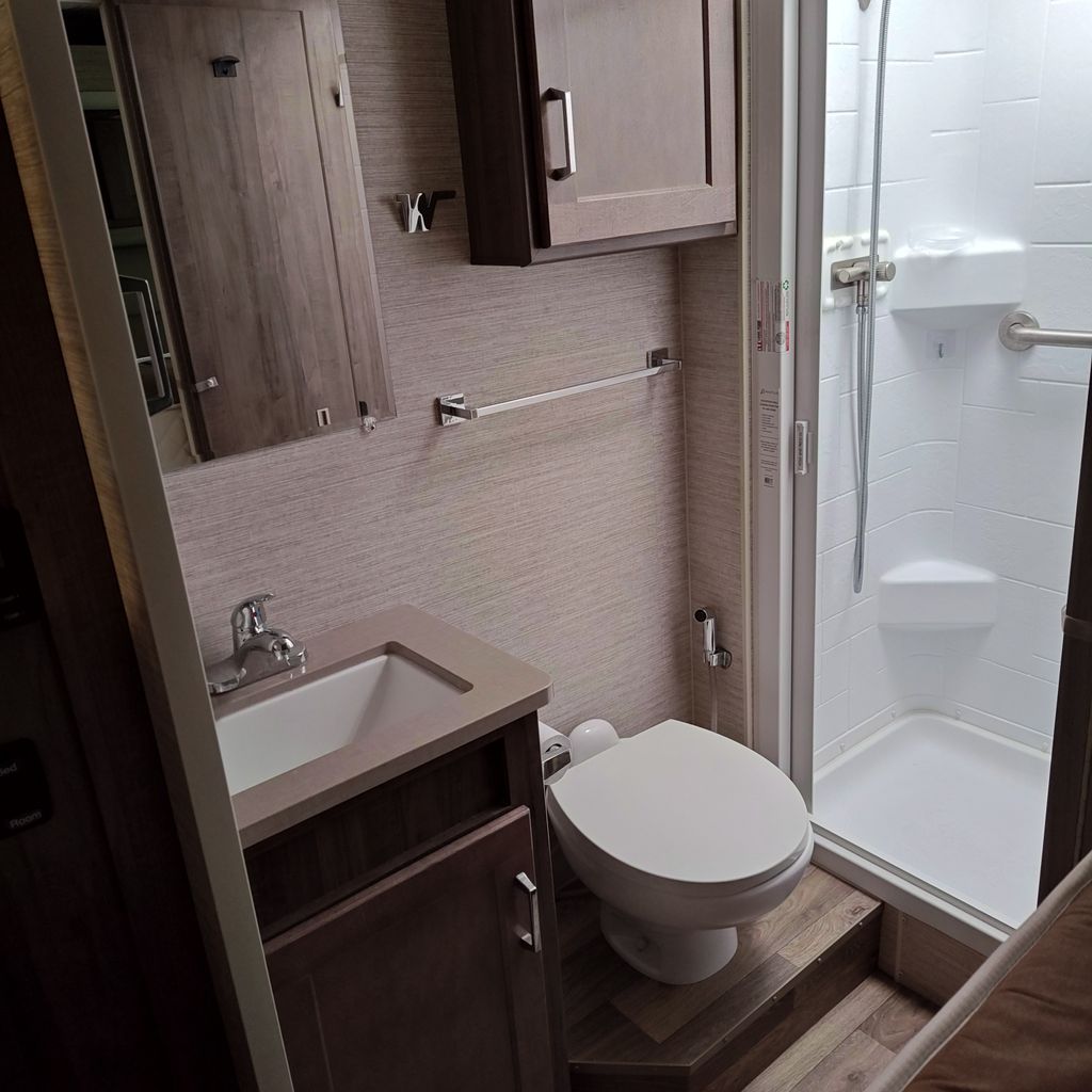 2022 Winnebago Minnie Winnie 26T - National Vehicle