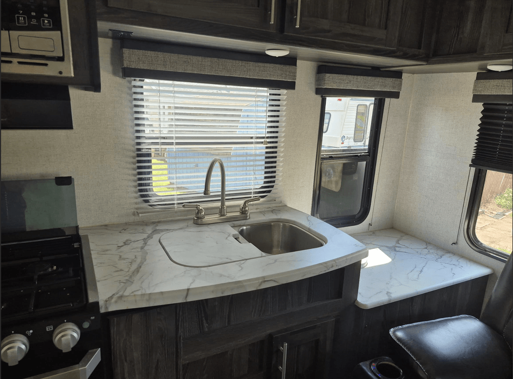 2019 Highland Ridge Open Range Ultra Lite 2410RL - National Vehicle