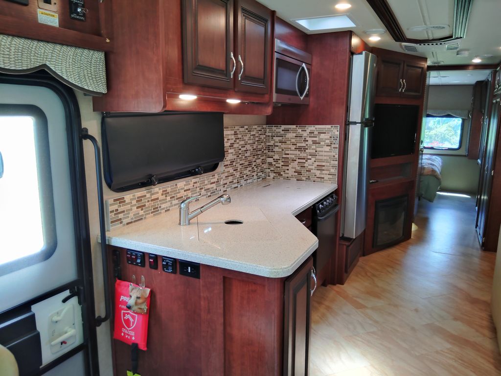 2017 Holiday Rambler Vacationer XE 32A - National Vehicle