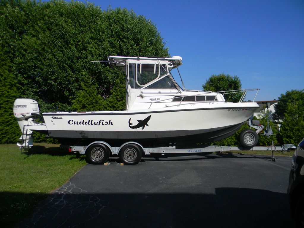 1981 Mako 238 WA - National Vehicle