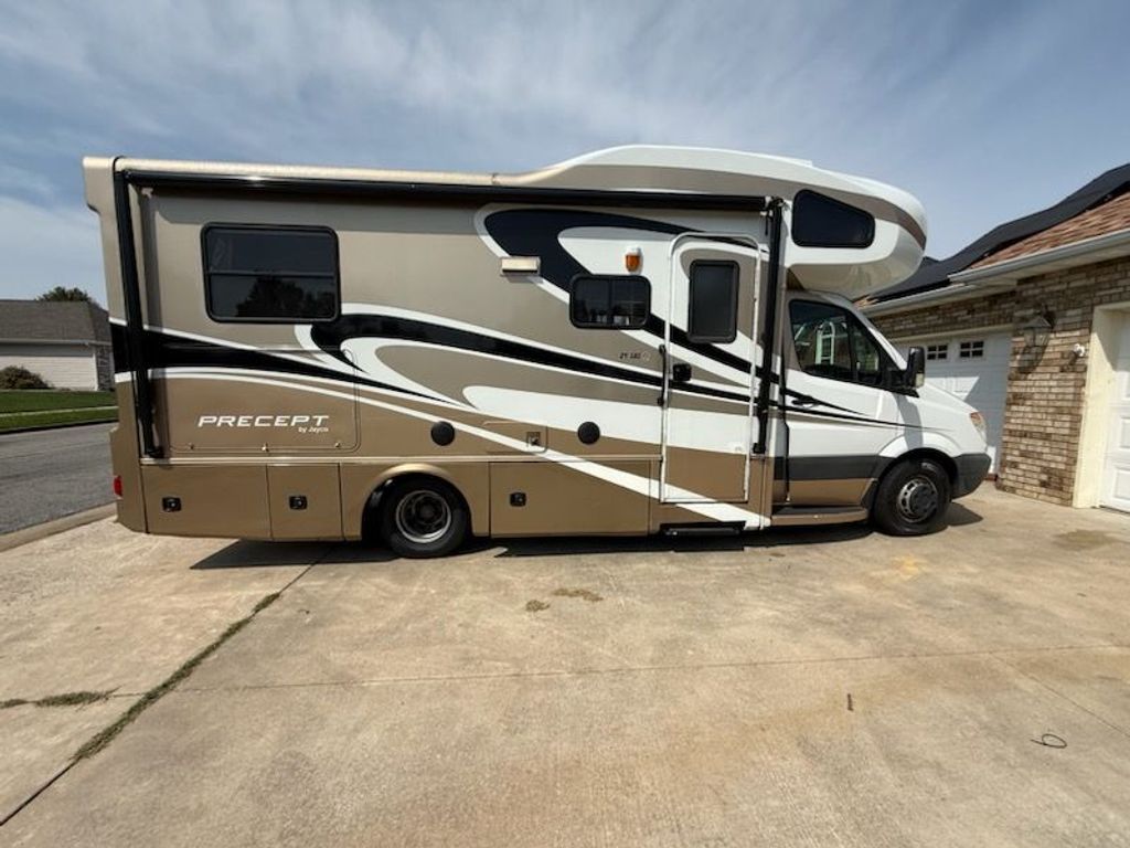 four 専用ページ 2010 Jayco Precept 24DSS - National Vehicle
