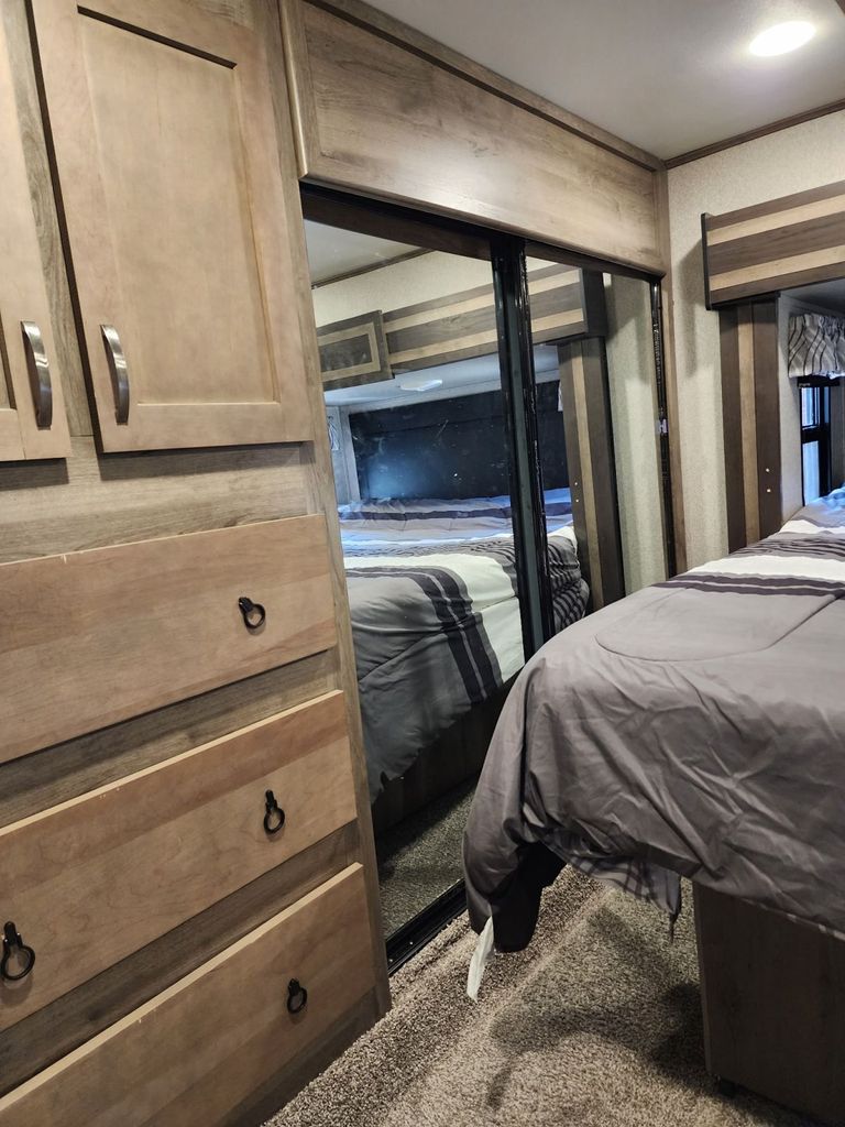 専用1 2019 Keystone Sprinter Limited 3551FWMLS - National Vehicle