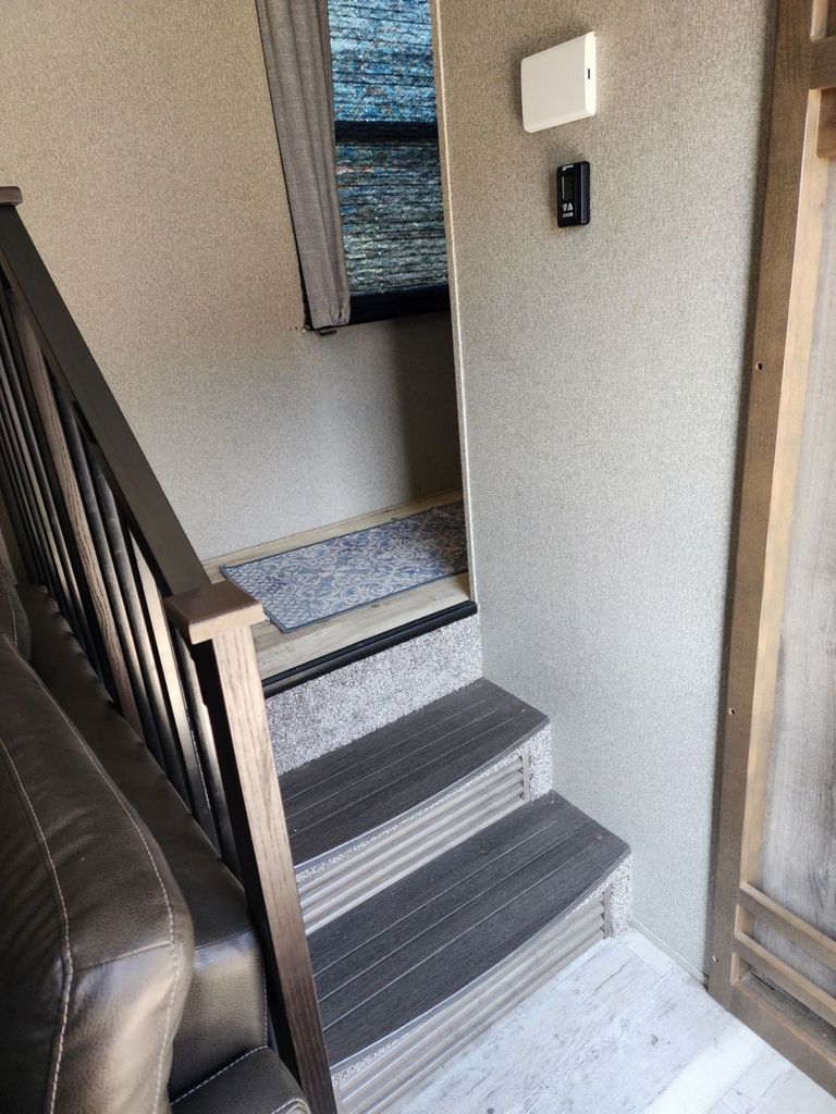 2019 Keystone Sprinter Limited 3551FWMLS - National Vehicle