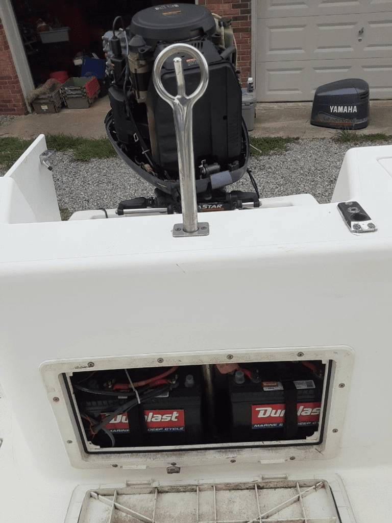 2000 Angler 190 C CC-OB - National Vehicle