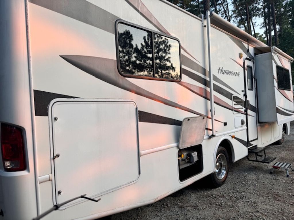 [専用ページ] 2011 Four Winds Hurricane 31D - National Vehicle