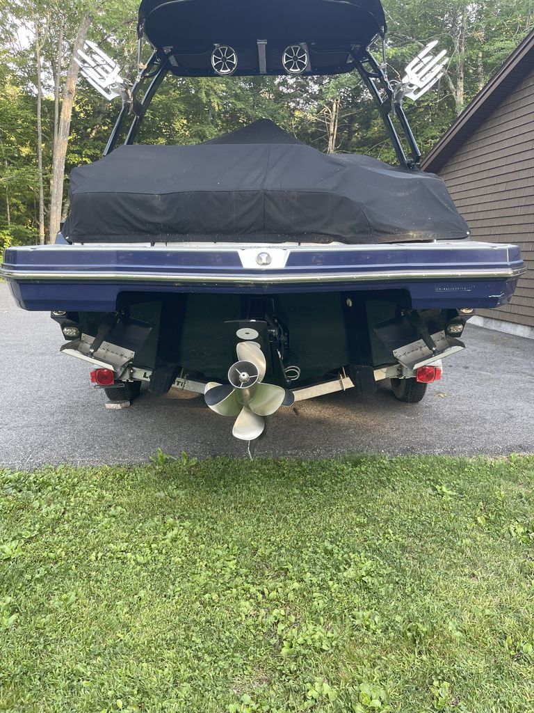 にににに 2017 Monterey M4 - National Vehicle