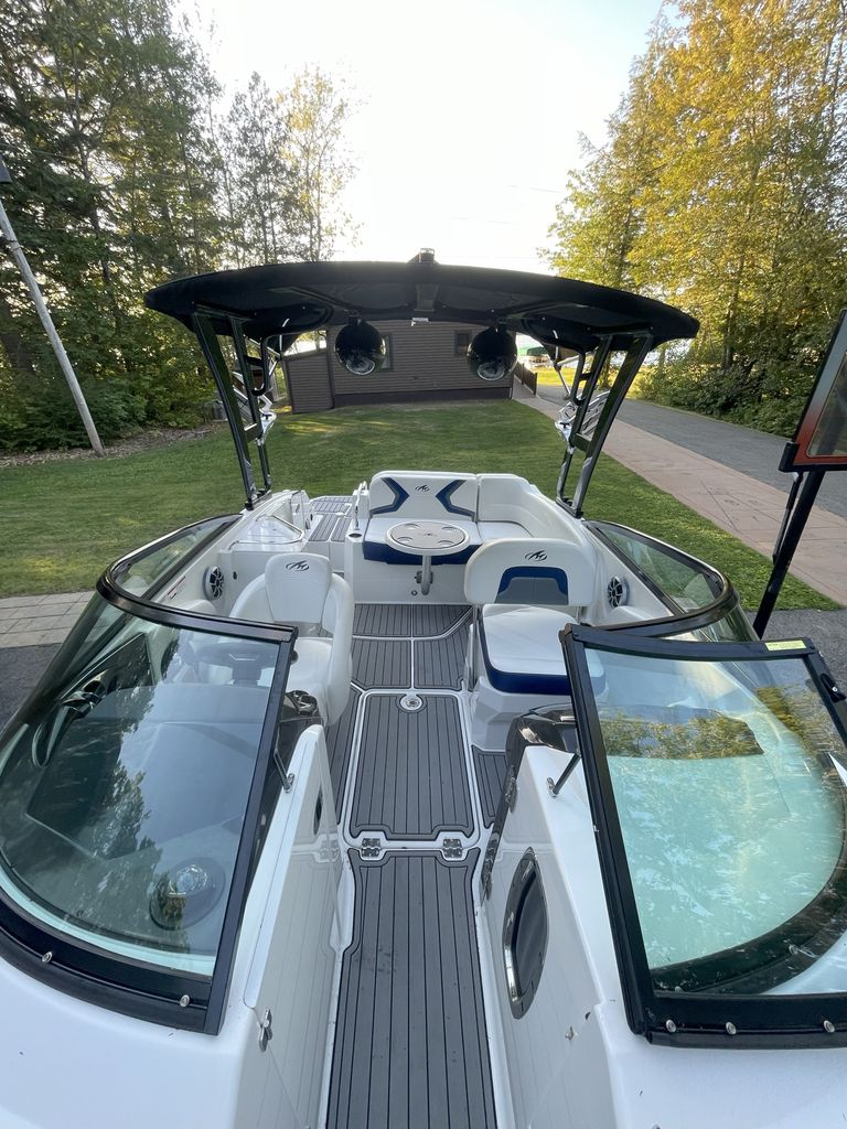 にににに 2017 Monterey M4 - National Vehicle