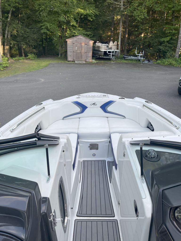 にににに 2017 Monterey M4 - National Vehicle