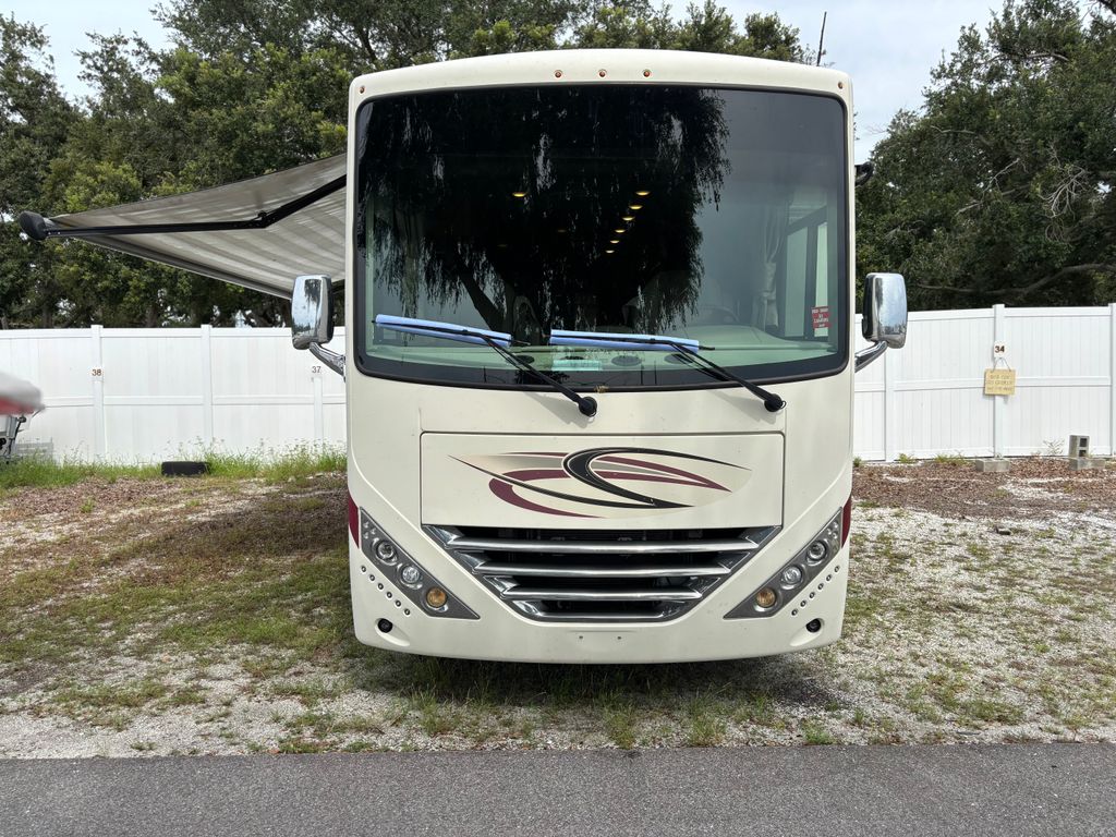 2019 Thor Motor Coach Hurricane 29M - National Vehicle