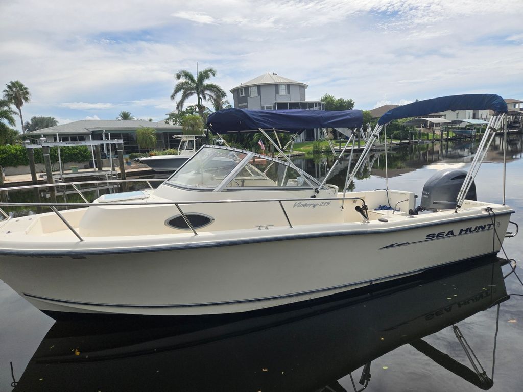 2002 Sea Hunt Victory 215 WA - National Vehicle