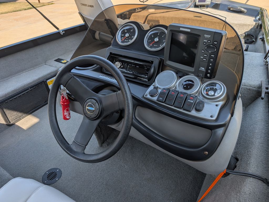 2009 Crestliner Crappie 17 - National Vehicle