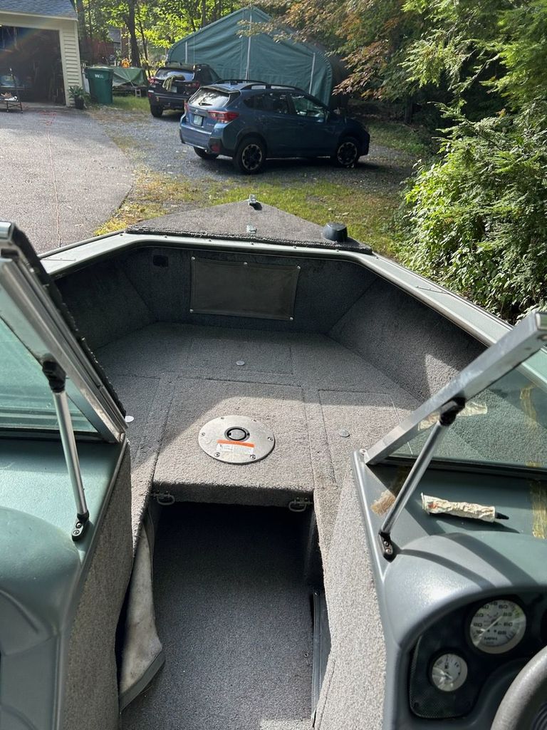 2004 Lund Adventure Sport 1700 - National Vehicle