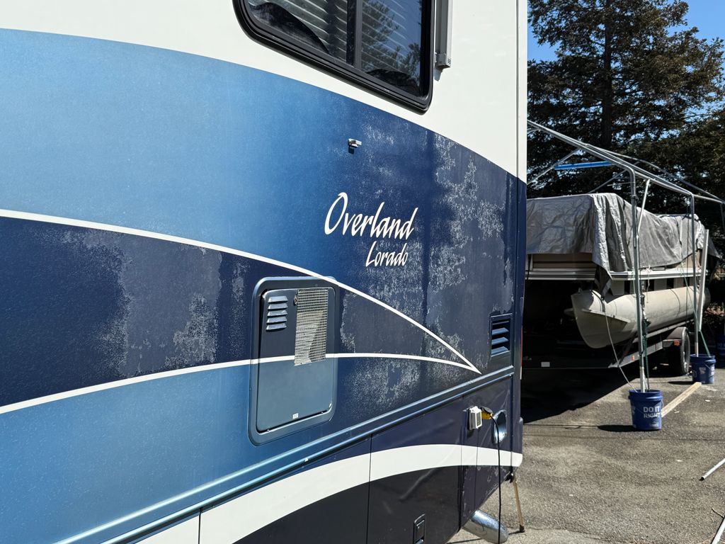 2000 Odessa Overland Lorado 4144 - National Vehicle