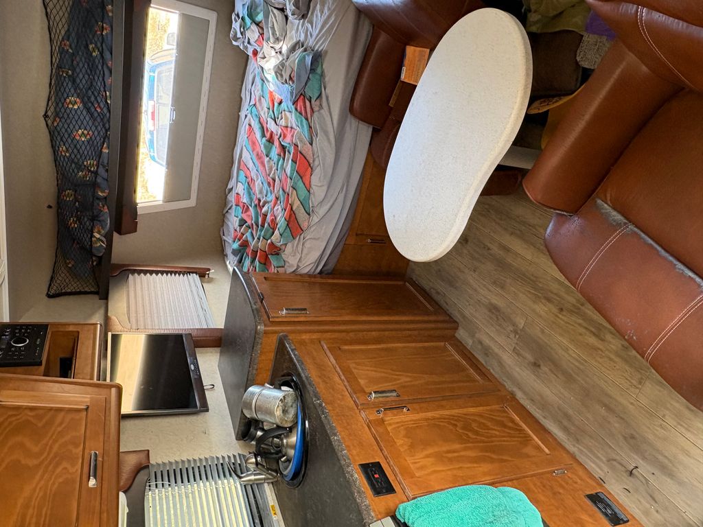 2017 Lance Travel Trailer 1475 - National Vehicle