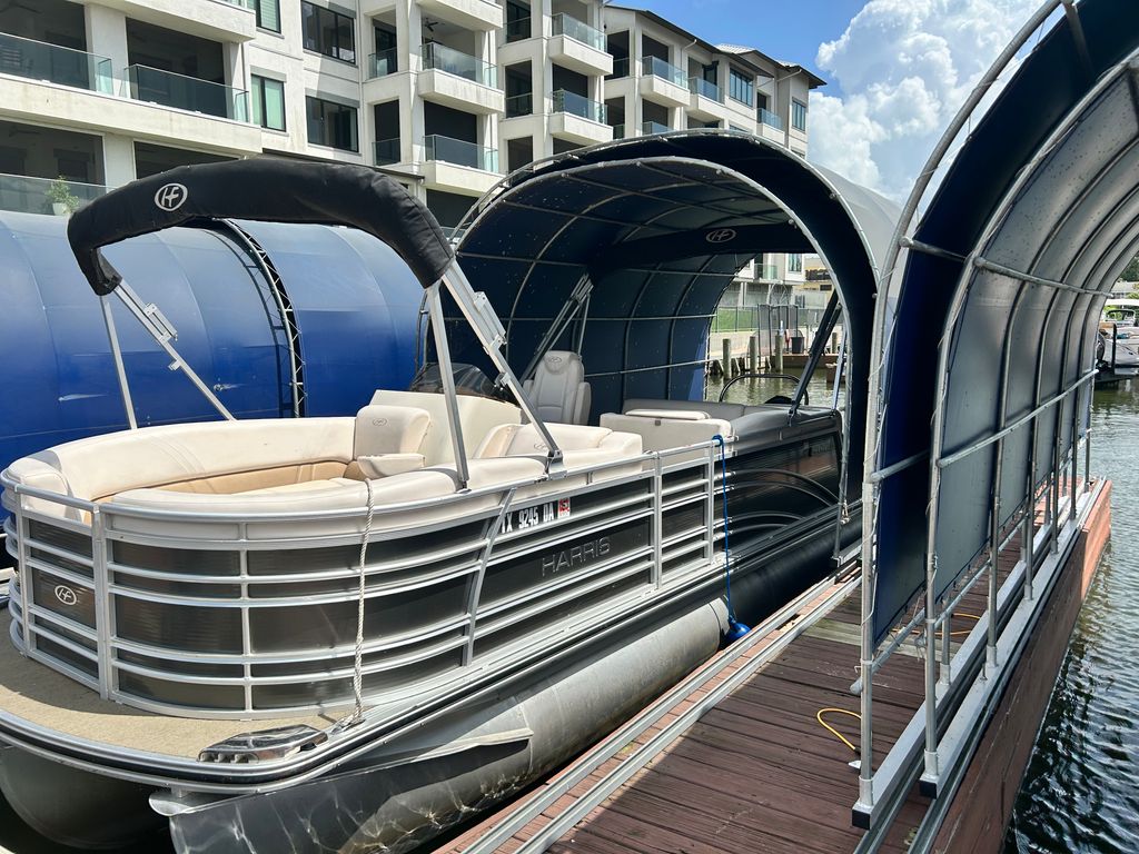 2015 Harris 220 Solstice - National Vehicle