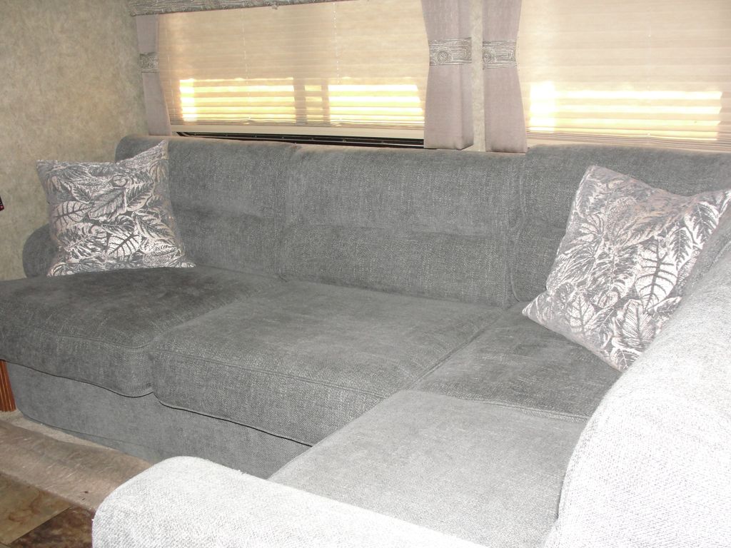 2013 Coachmen Mirada 35DS - National Vehicle