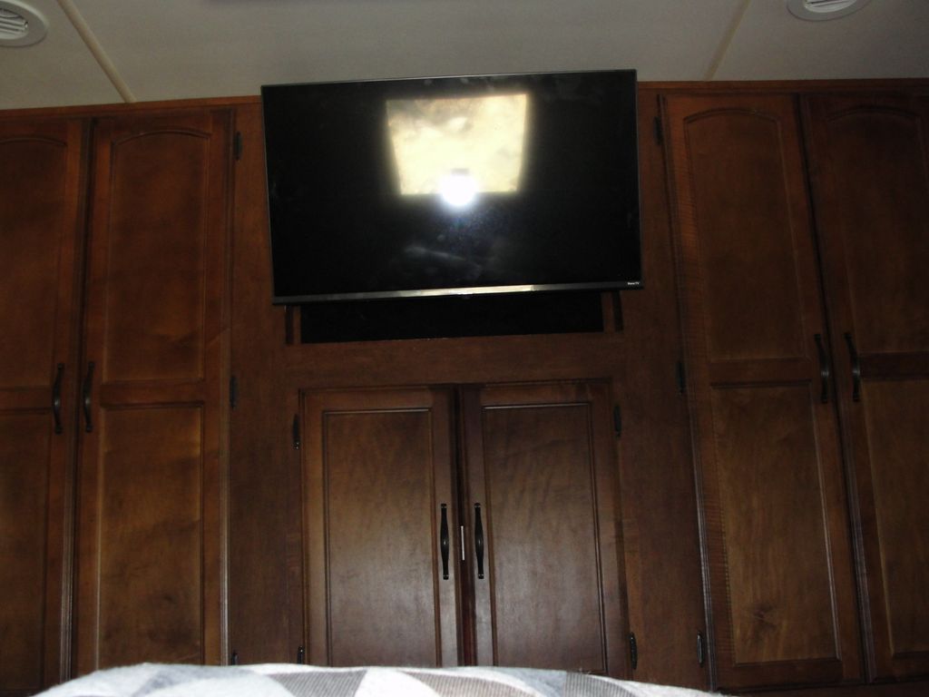 2013 Coachmen Mirada 35DS - National Vehicle