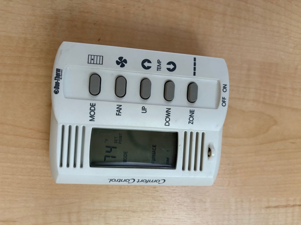 2005 Dynamax Isata Touring Sedan 250 - National Vehicle