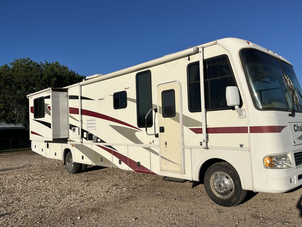 2006 Damon Challenger 372 - National Vehicle