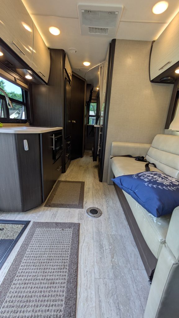 2018 Thor Motor Coach Gemini 23TB - National Vehicle
