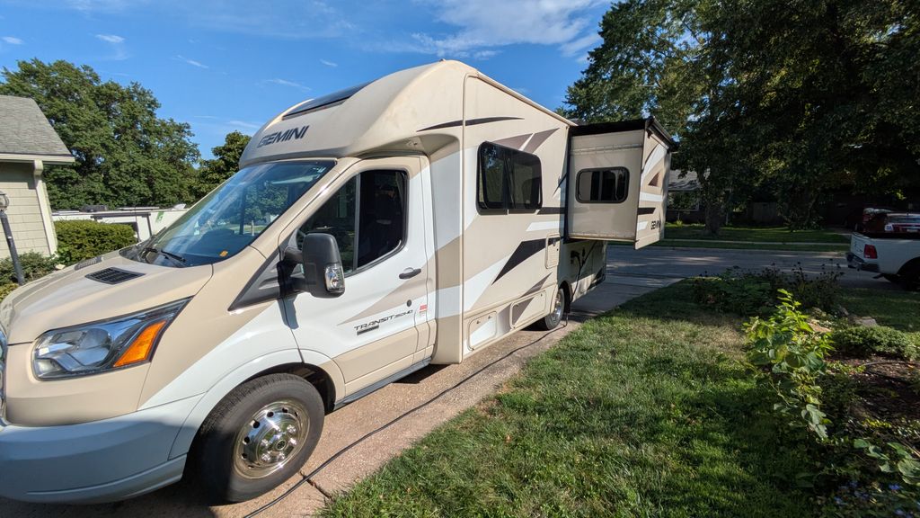 2018 Thor Motor Coach Gemini 23TB - National Vehicle