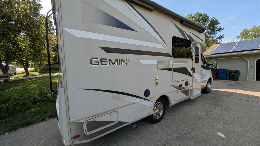 2018 Thor Motor Coach Gemini 23TB - National Vehicle