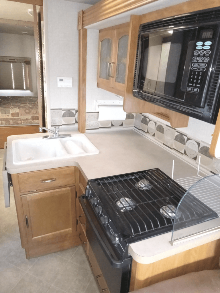 2007 Fleetwood Tioga 31K - National Vehicle