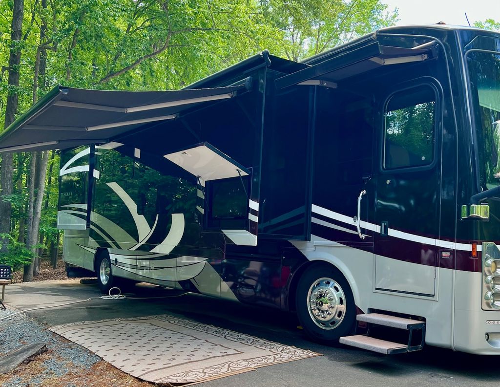 R 2015 Thor Motor Coach Tuscany XTE 40GQ - National Vehicle
