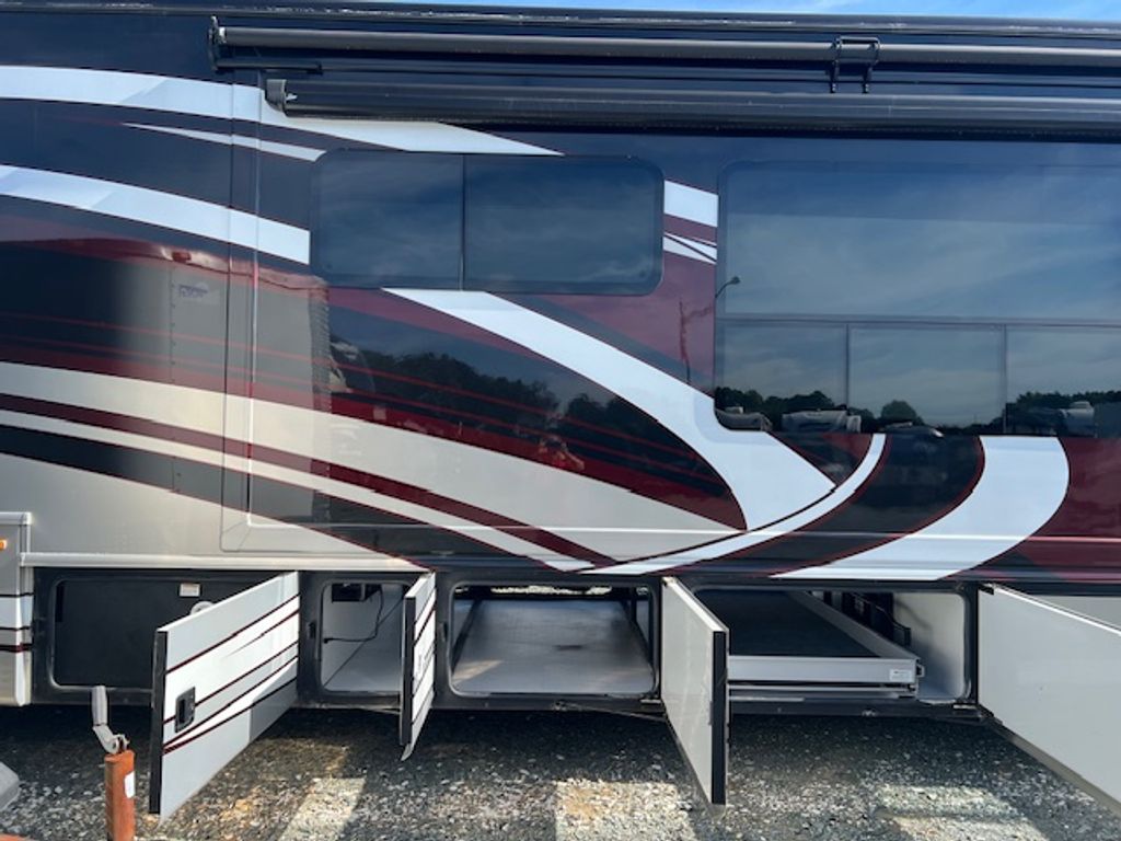 2015 Thor Motor Coach Tuscany XTE 40GQ - National Vehicle