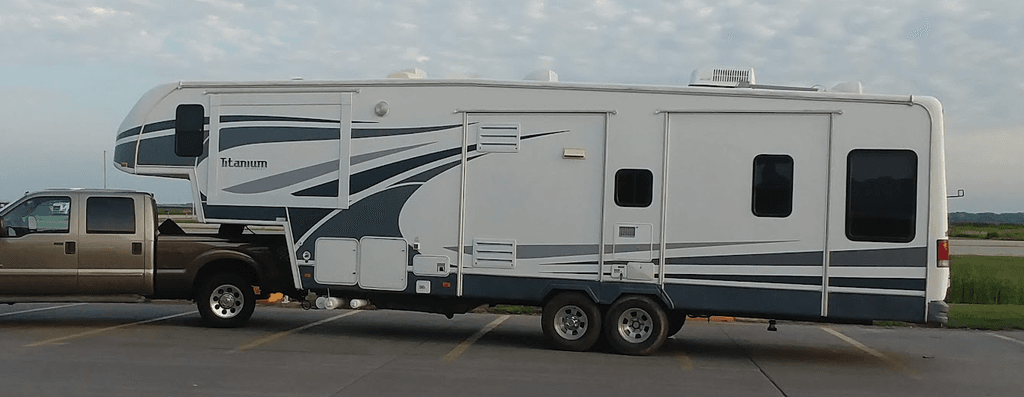 2006 Glendale Titanium 34E39QS - National Vehicle