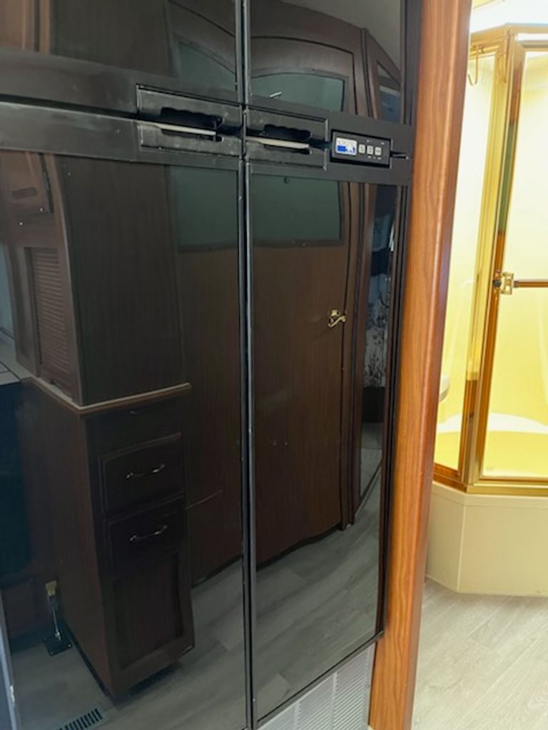 1998 Winnebago Chieftain 36WL - National Vehicle