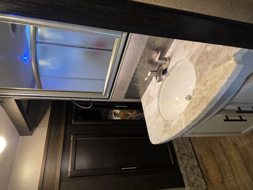 ジッパー〜 2021 Jayco Eagle HT 28.5RSTS - National Vehicle