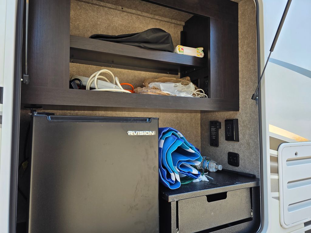 ジッパー〜 YKKファスナー＜Universal®＞5号 30 cm （金具：ニッケル