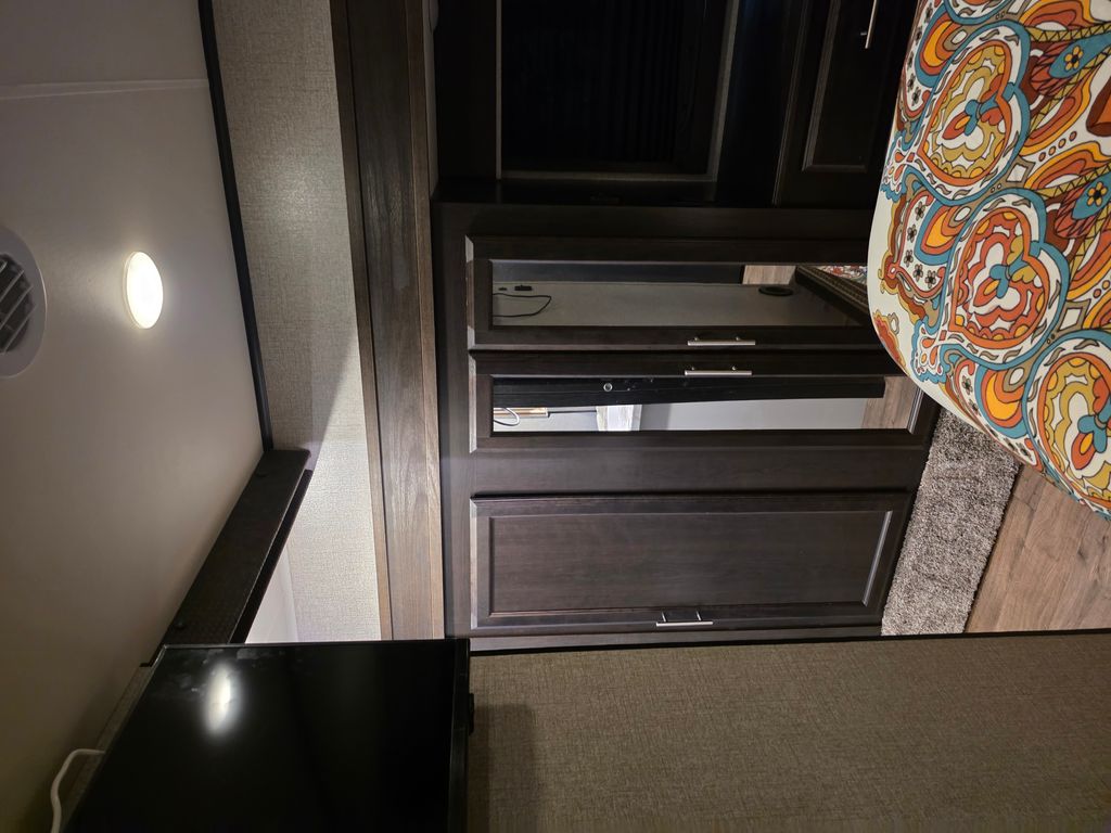 ジッパー〜 YKKファスナー＜Universal®＞5号 30 cm （金具：ニッケル