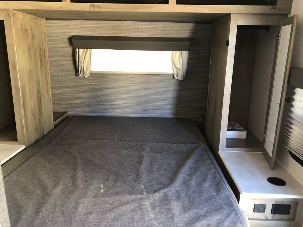 2022 Forest River Surveyor Legend 203RKLE - National Vehicle