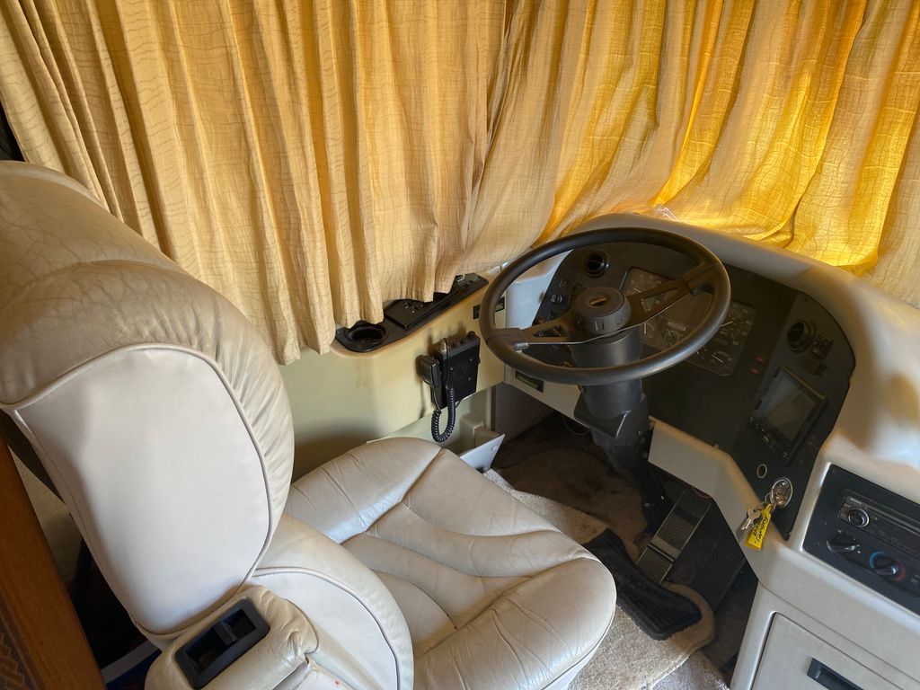1999 Holiday Rambler Endeavor 34WDS - National Vehicle