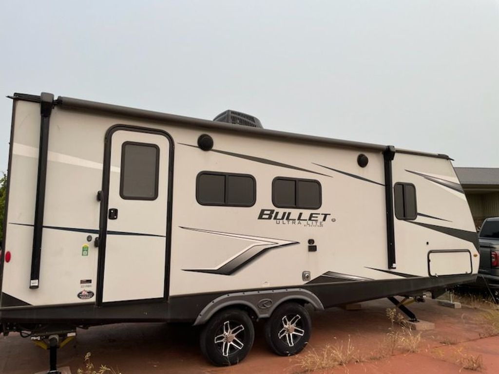 カーバー 2022 Keystone Bullet Ultra Lite 221RBS - National Vehicle