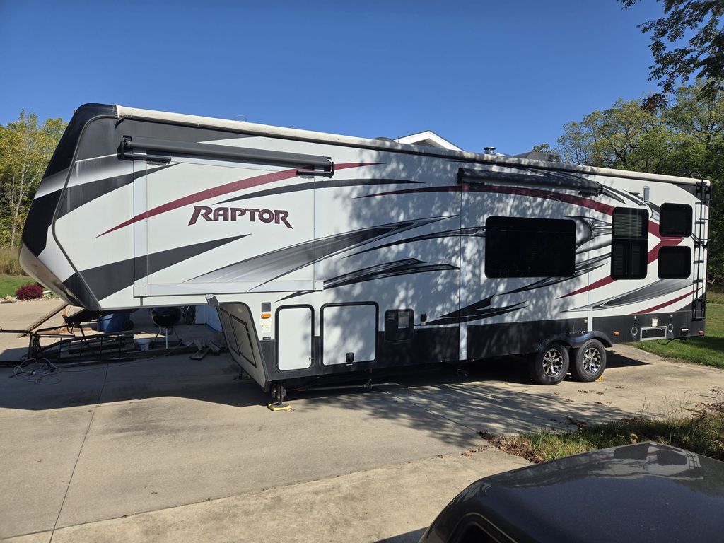 2015 Keystone Raptor 300MP - National Vehicle