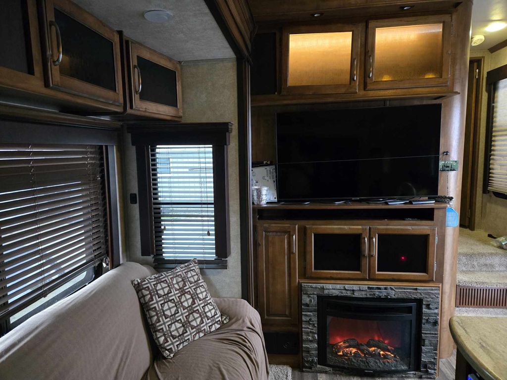 2015 Keystone Raptor 300MP - National Vehicle