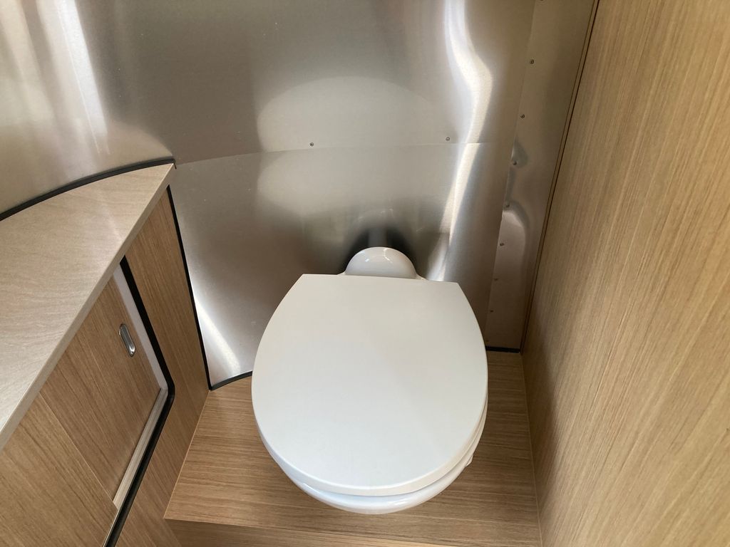 21 専用ページ 2020 Airstream Flying Cloud 23FB - National Vehicle