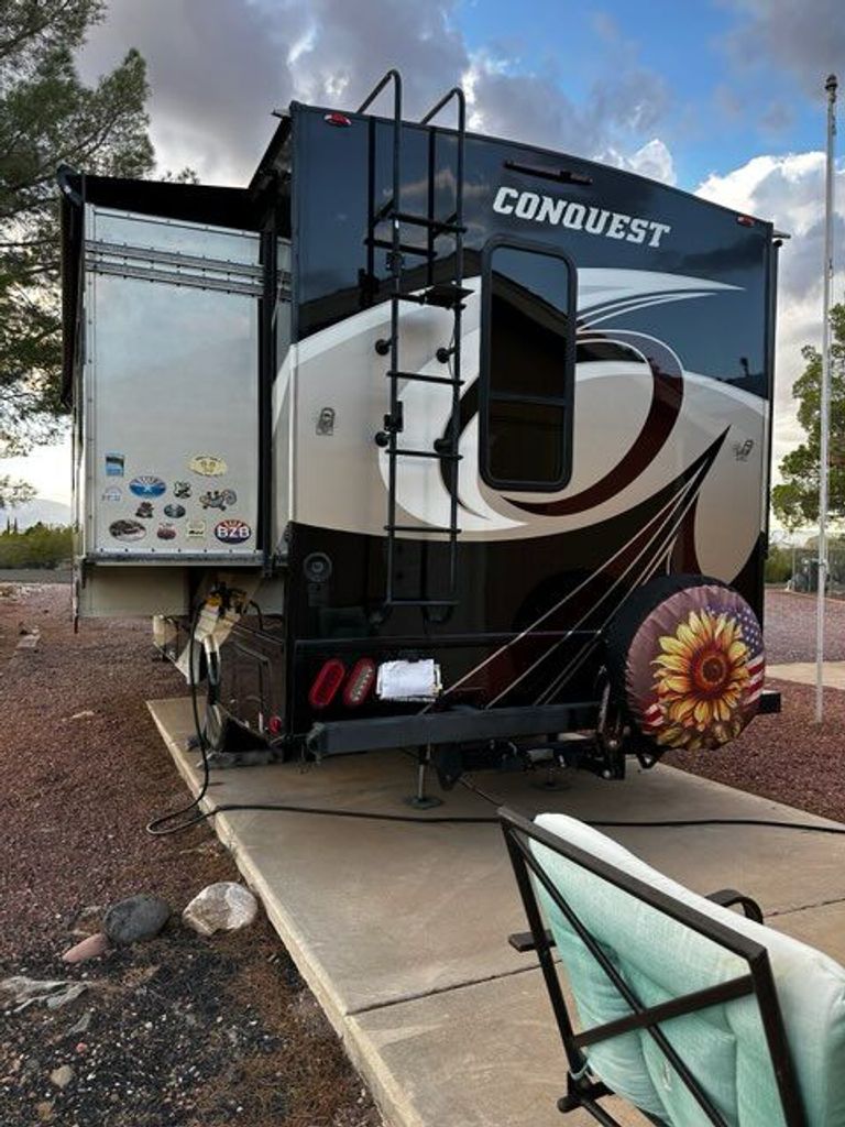 2020 Gulf Stream Conquest 6245D - National Vehicle
