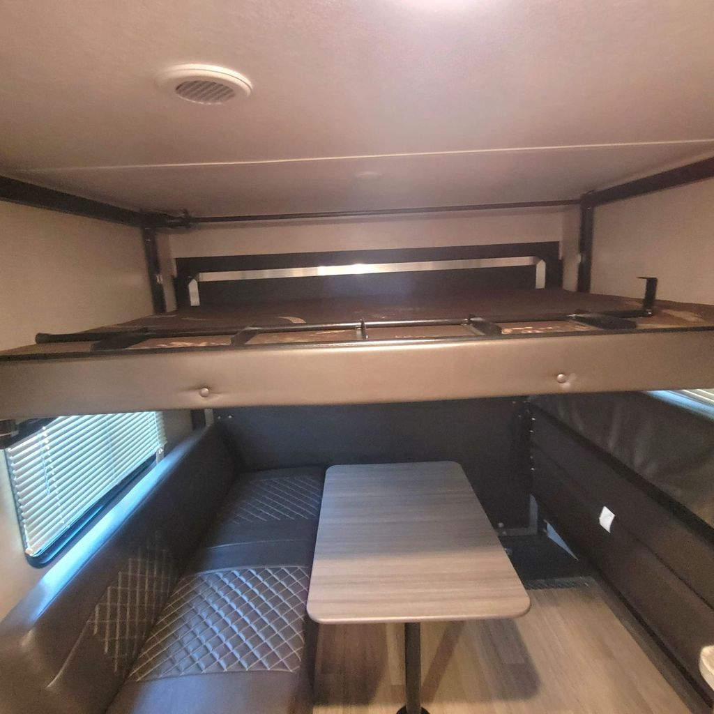 2018 Dutchmen Coleman Lantern 250TQ - National Vehicle