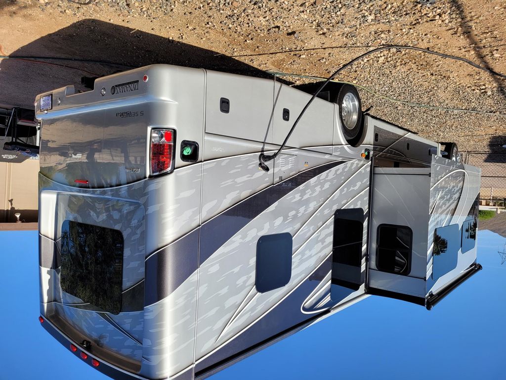2017 Dynamax Isata 5 36DSD - National Vehicle